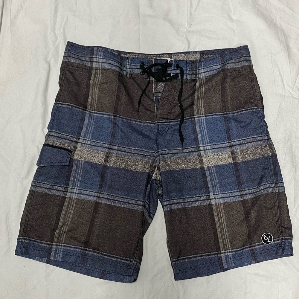 Ezekiel Men's Blue Black and Grey Plaid Shorts, 36